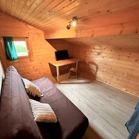 Maison En Bois En 2eme Ligne 別荘 グジャン・メストラ