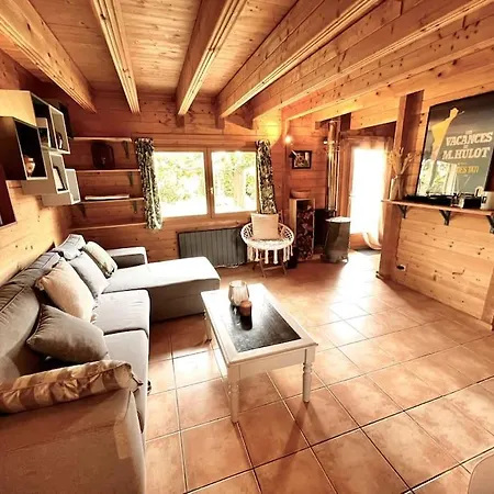 Maison En Bois En 2eme Ligne * グジャン・メストラ