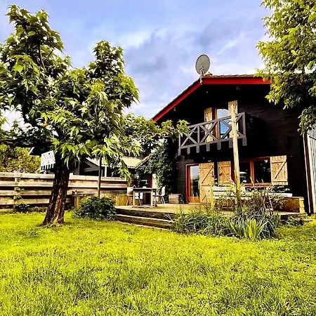 Holiday home Maison En Bois En 2eme Ligne Gujan-Mestras